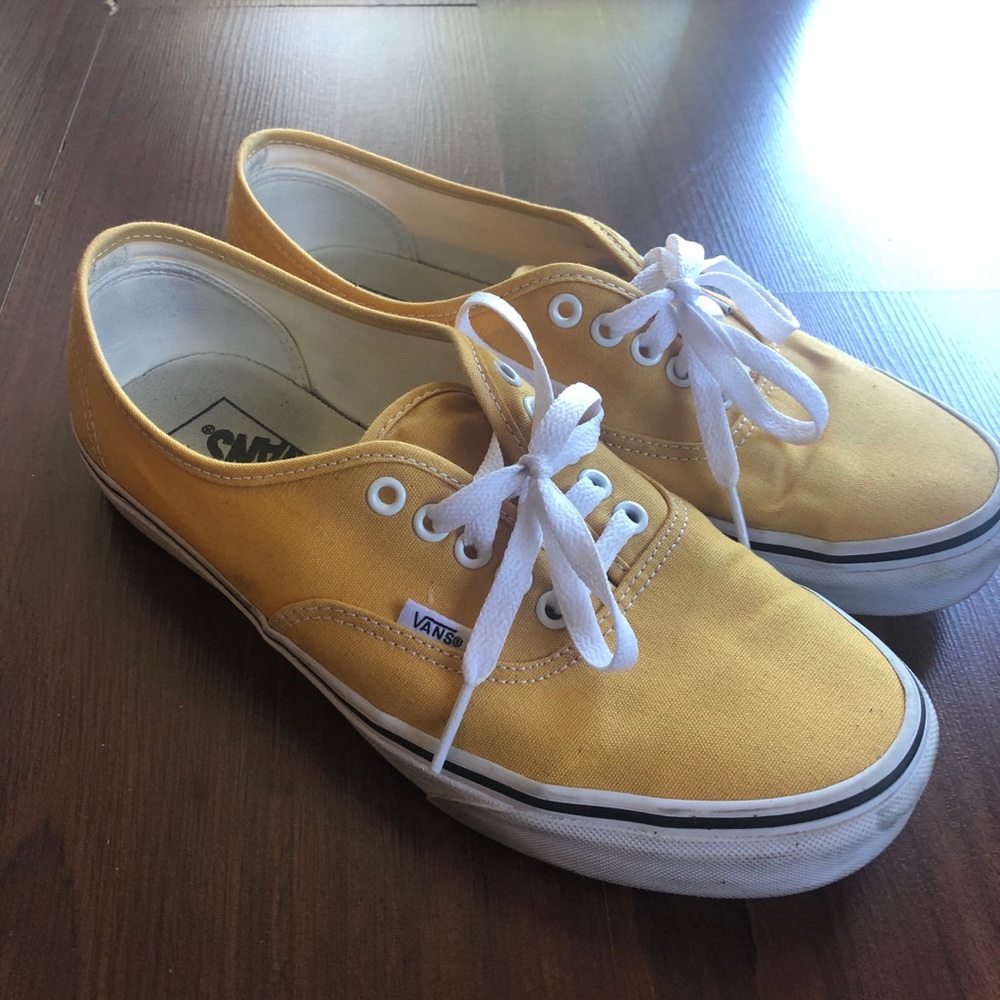 VANS AUTHENTIC - Yellow